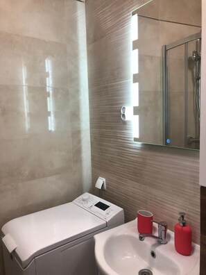 Bathroom - Maya's Flats & Resorts- Gdańsk Silver (Gdansk)