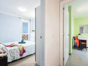 2 bedrooms, iron/ironing board, internet, bed sheets - 2M Parque la Reina Elegant View (Arona)