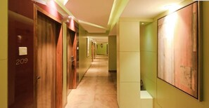 Interior detail - Hotel Shamrock Greens (Raipur)