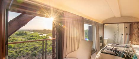 Luxury Carriage Suite