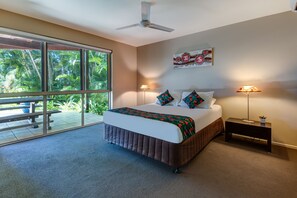 4 bedrooms, iron/ironing board, free cots/infant beds, free WiFi