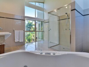 Bain à remous privé