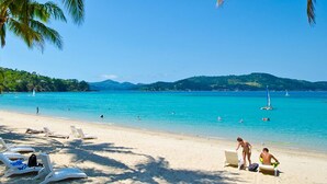 Beach - Cooinda Gardens 6 (Whitsundays)