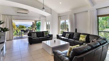 TV, đầu đĩa DVD