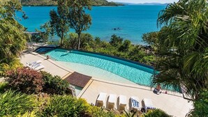 Pool - Edge 18 (Whitsundays)