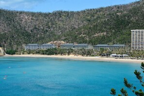 Beach/ocean view - Frangipani Apartment 002 (Whitsundays)