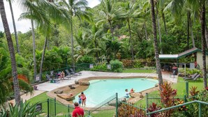 Unclassified image, 4 of 17, button - Frangipani Apartment 006 (Whitsundays)