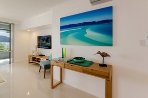 TV, DVD player