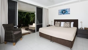 Unclassified image, 2 of 11, button - Lagoon Lodge 008 (Whitsundays)