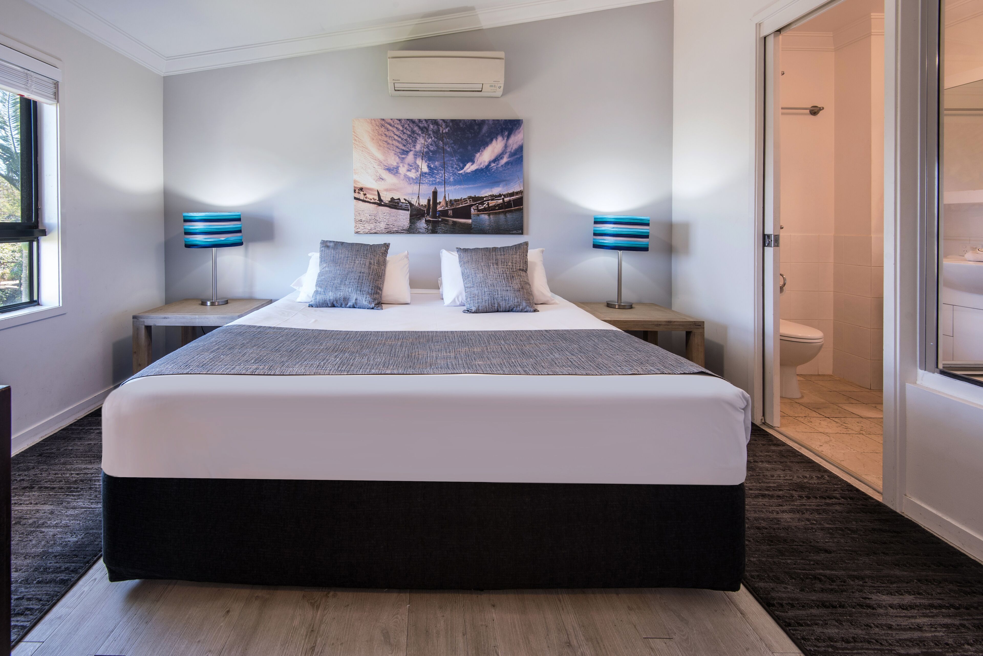 3 bedrooms, iron/ironing board, free cots/infant beds, free WiFi