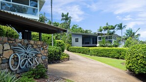 Garden - Oasis 12 (Whitsundays)