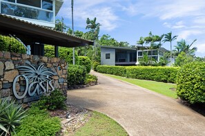 Garden - Oasis 12 (Whitsundays)