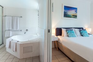 2 bedrooms, iron/ironing board, free cots/infant beds, free WiFi