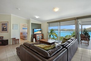 TV, DVD player - Oasis 23 (Whitsundays)