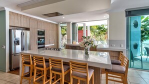 In-room dining - Pavillions 24 (Whitsundays)