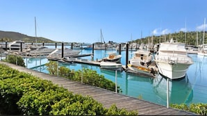 Lake view - Pavillions 7 (Whitsundays)