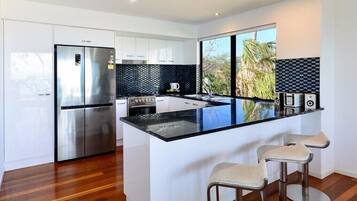 Fridge, microwave, oven, dishwasher