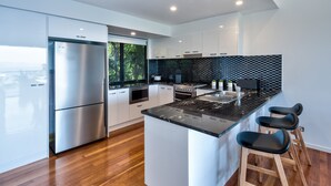 Unclassified image, 5 of 14, button - Pinnacle Apartment 3 (Whitsundays)