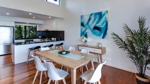 Unclassified image, 3 of 14, button - Pinnacle Apartment 3 (Whitsundays)