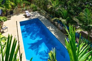 Outdoor pool - Pinnacle Apartment 5 (Whitsundays)