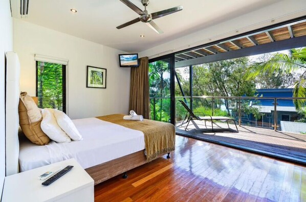 2 bedrooms, iron/ironing board, free cots/infant beds, free WiFi