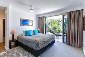 3 bedrooms, iron/ironing board, free cots/infant beds, free WiFi