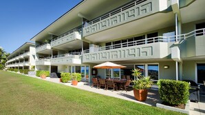 Unclassified image, 4 of 17, button - Poinciana Lodge 004 (Whitsundays)