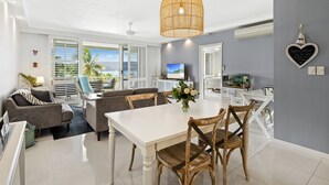 Ảnh chưa phân loại, 4 trong số 8 ảnh, nút