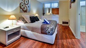 2 slaapkamers, een strijkplank/strijkijzer, gratis babybedden