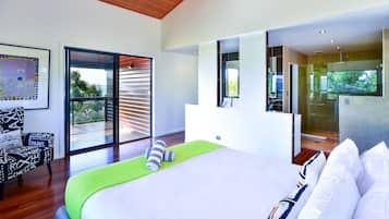 4 bedrooms, iron/ironing board, free cribs/infant beds, free WiFi