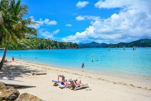 Unclassified image, 3 of 18, button - Whitsunday Apartment West 605 (Whitsundays)