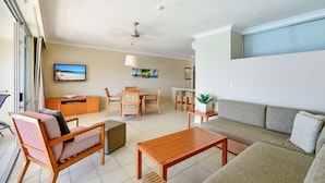 Living area - Whitsunday Apartment West 904 (Whitsundays)