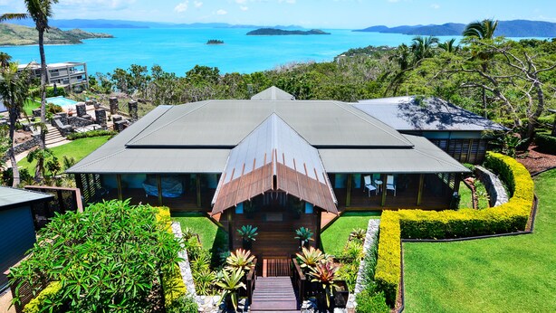 Outdoor wedding area - Whitsunday Waters (Whitsundays)
