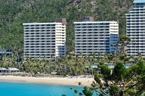 Beach - Whitsunday Apartment West 004 (Whitsundays)