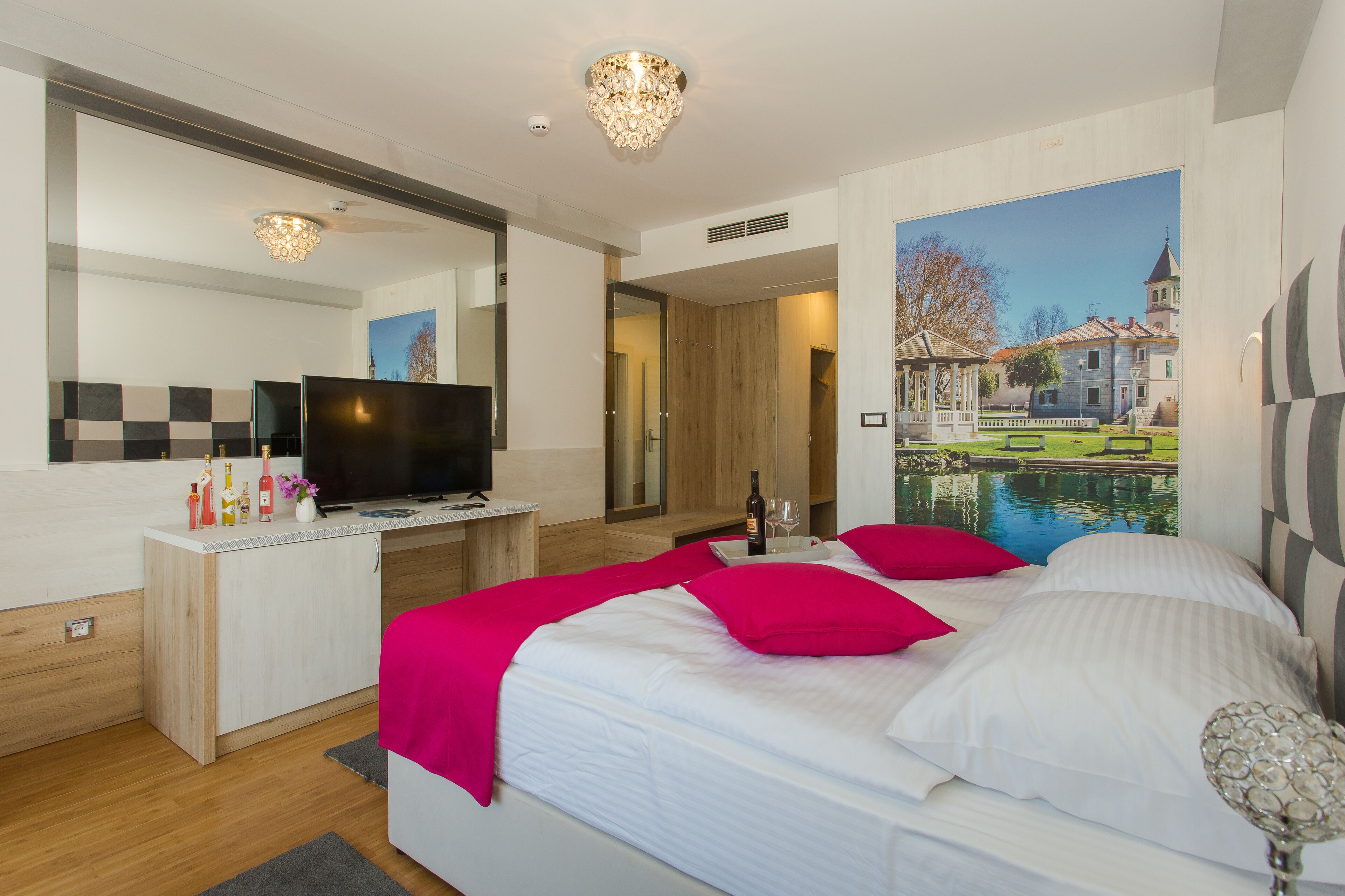 Superior Double or Twin Room | Premium bedding, pillowtop beds, in-room safe, laptop workspace