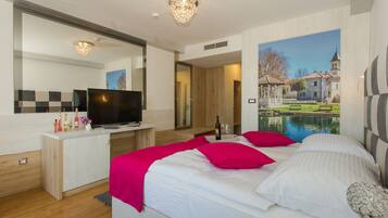 Superior Double or Twin Room | Premium bedding, pillowtop beds, in-room safe, laptop workspace
