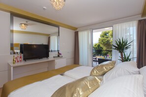 Superior Double or Twin Room | Premium bedding, pillowtop beds, in-room safe, laptop workspace - Villa Sv Kriz (Trogir)