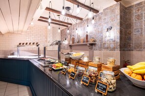 Engelsk frokost hver dag (GBP 15.95 per person)