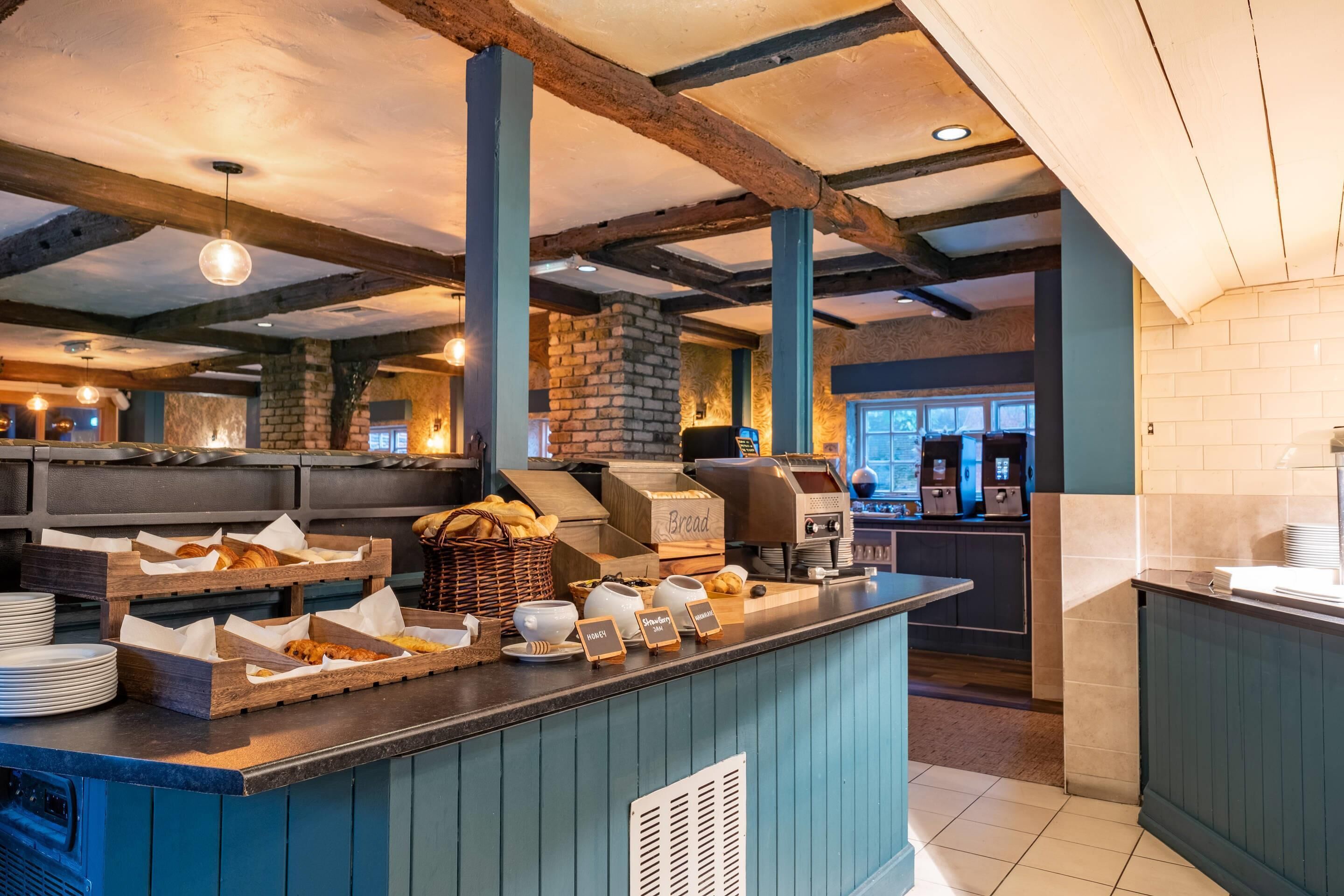 daily english breakfast (gbp 15.95 per person)