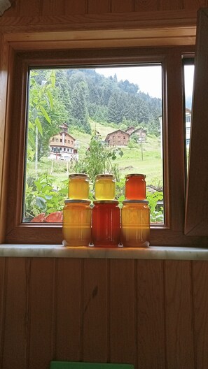 Exterior detail - Ayada Otel (Camlihemsin)