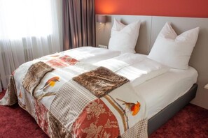 Desk, soundproofing, free WiFi, bed sheets - Hotel & Tafernwirtschaft zum Fischer (Dachau)