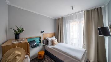 Standard Single Room | Soundproofing, free WiFi