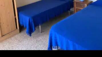 3 bedrooms, bed sheets