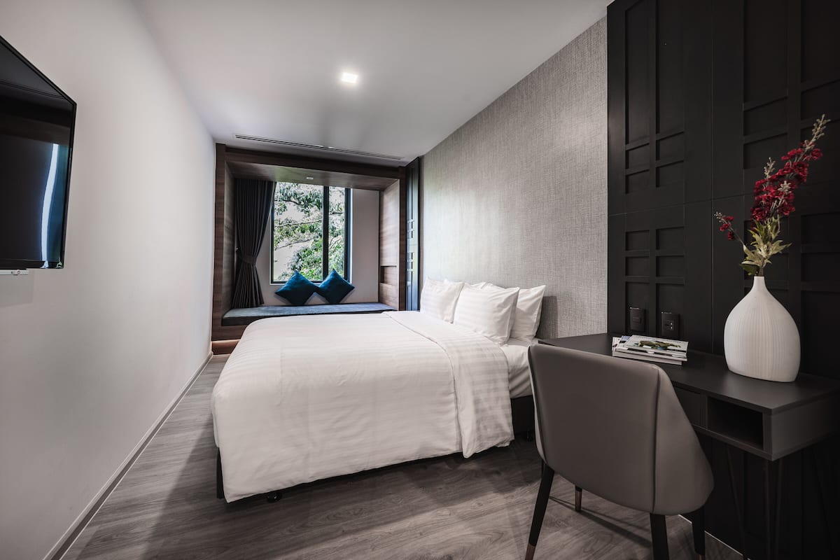 Superior Double Room | Free minibar items, in-room safe, desk, laptop workspace