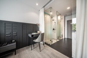 Standard Twin Room | Bathroom