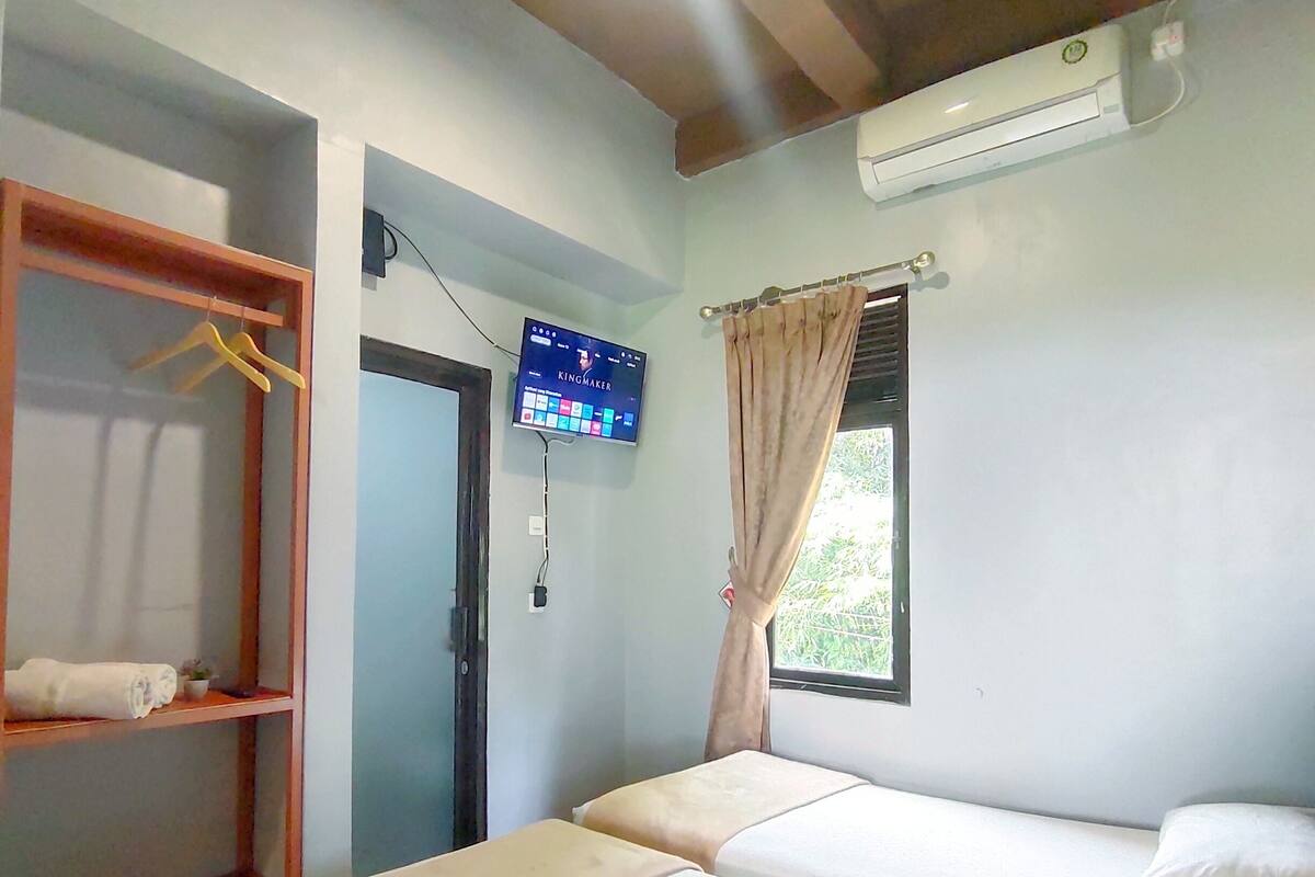 Kamar Standar | Meja kerja, Wi-Fi gratis, dan seprai linen