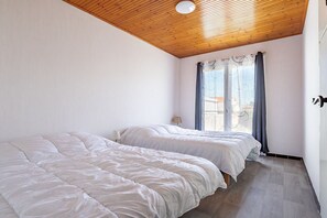 2 camere, ferro/asse da stiro, Wi-Fi gratuito