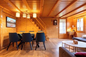 Interior - Chalet Rösi | Holiday apartment with hot tub in the mountains (Adelboden)