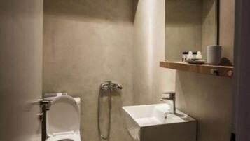 Superior Room | Bathroom