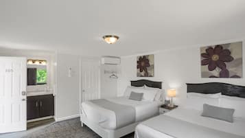 Deluxe-Zimmer, 2 Queen-Betten | Bügeleisen/Bügelbrett, kostenloses WLAN, Bettwäsche